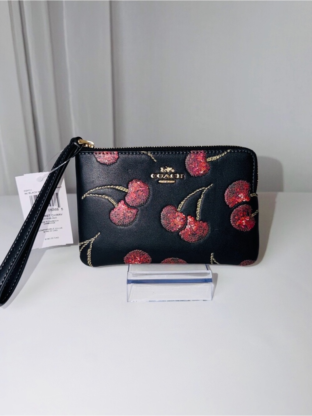NWT Coach Corner Zip Wristlet Cherry Print Black Smooth Leather Clutch